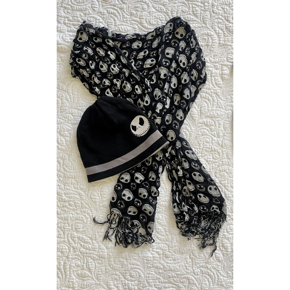 Disney Parks NBC Jack Skellington Reversible Beanie Hat & Scarf Set Adult